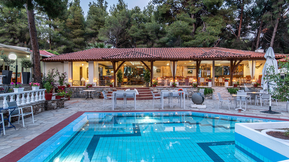 Porfi Beach Hotel