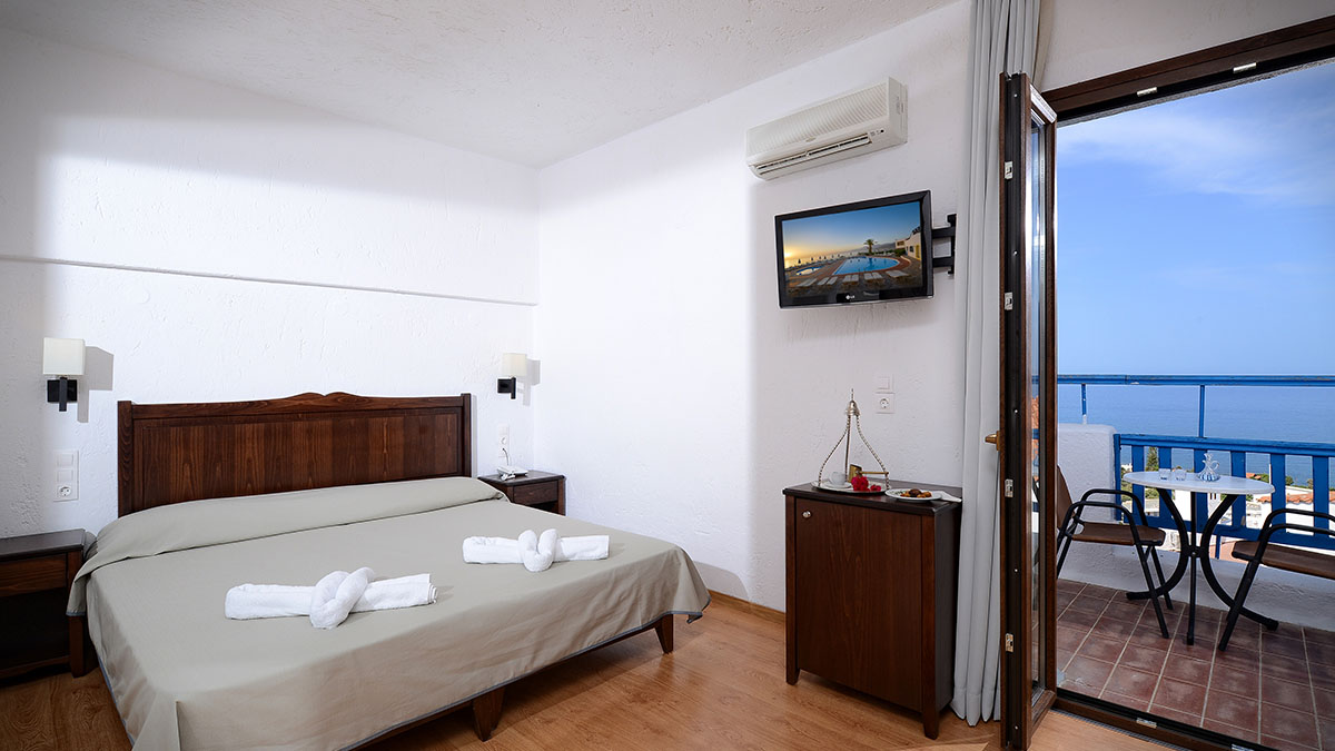 Hersonissos Village Hotel and Bungalows