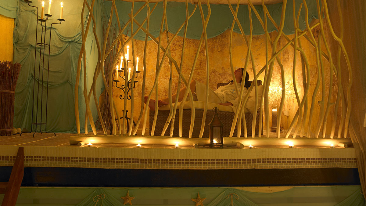 Suites Of The Gods Hotel 