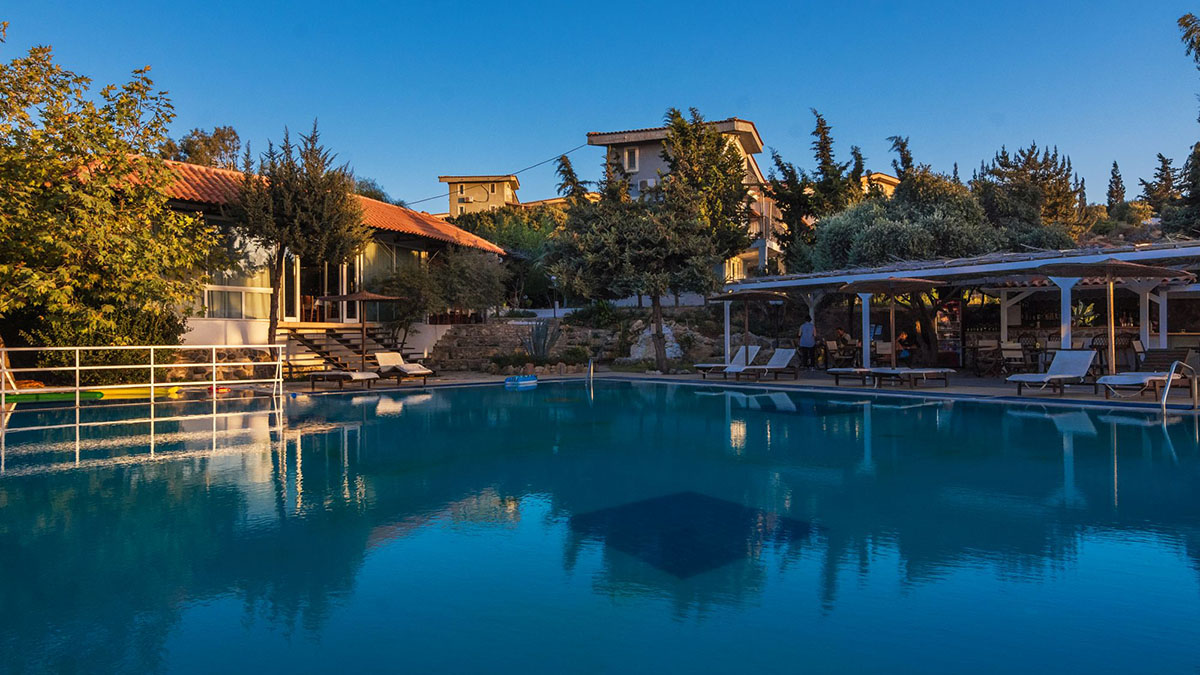 The Small Village Hotel - NR