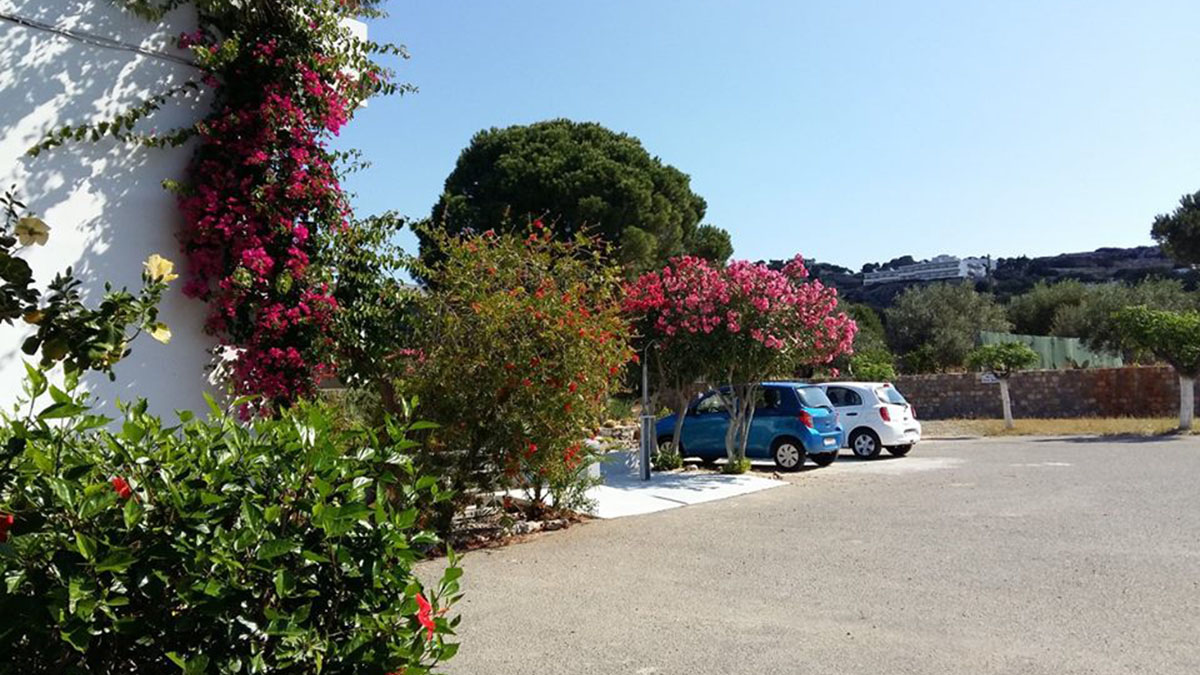 George Beach Studios - NR