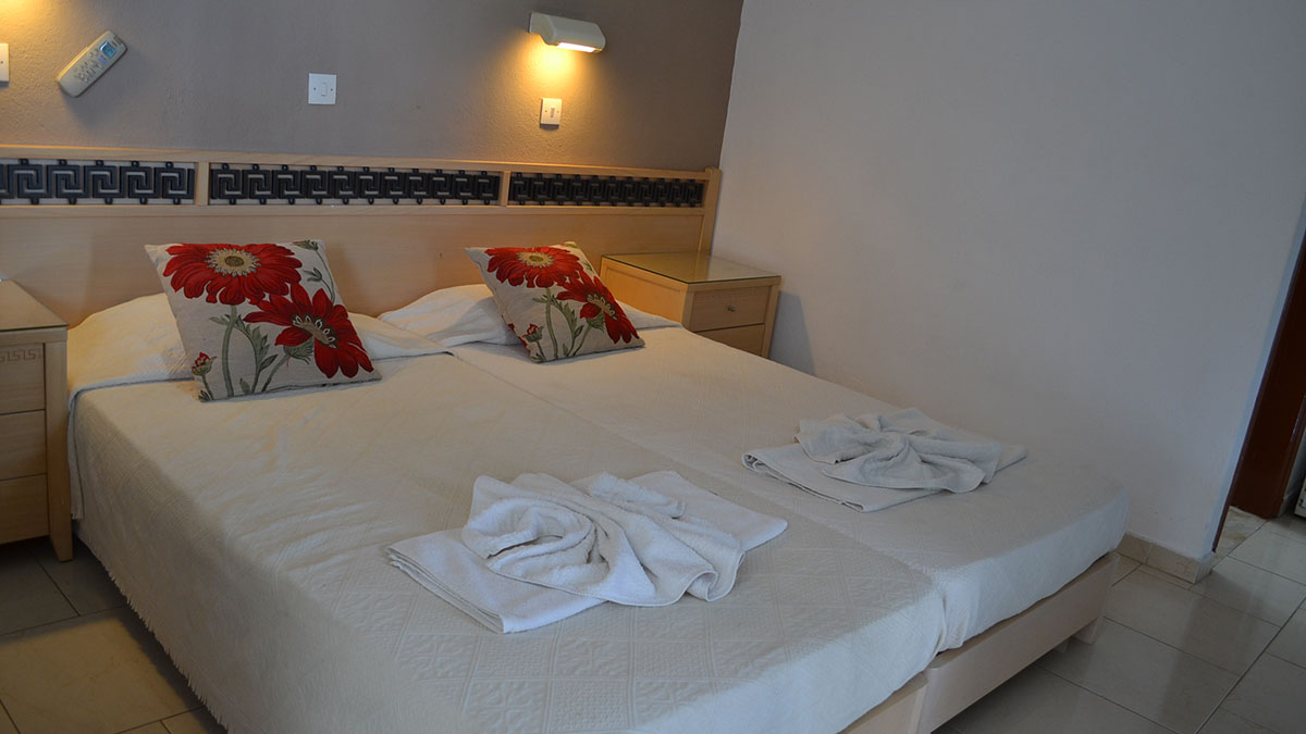 White Palace Studios - NR