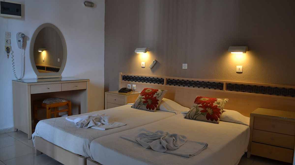 White Palace Studios - NR