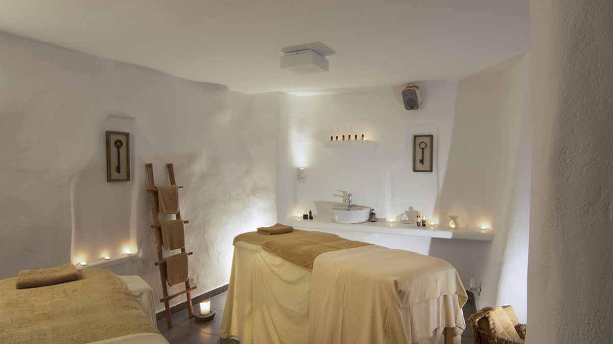 Santorini Secret Suites & Spa