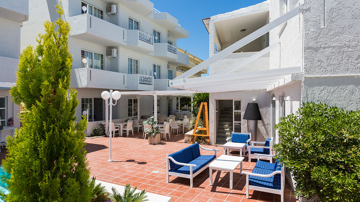 Castello Bianco Hotel Apartments - NR