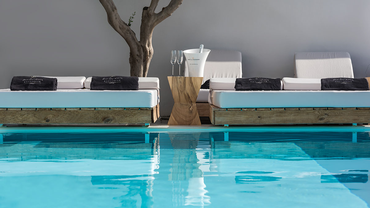 Andronis Luxury Suites