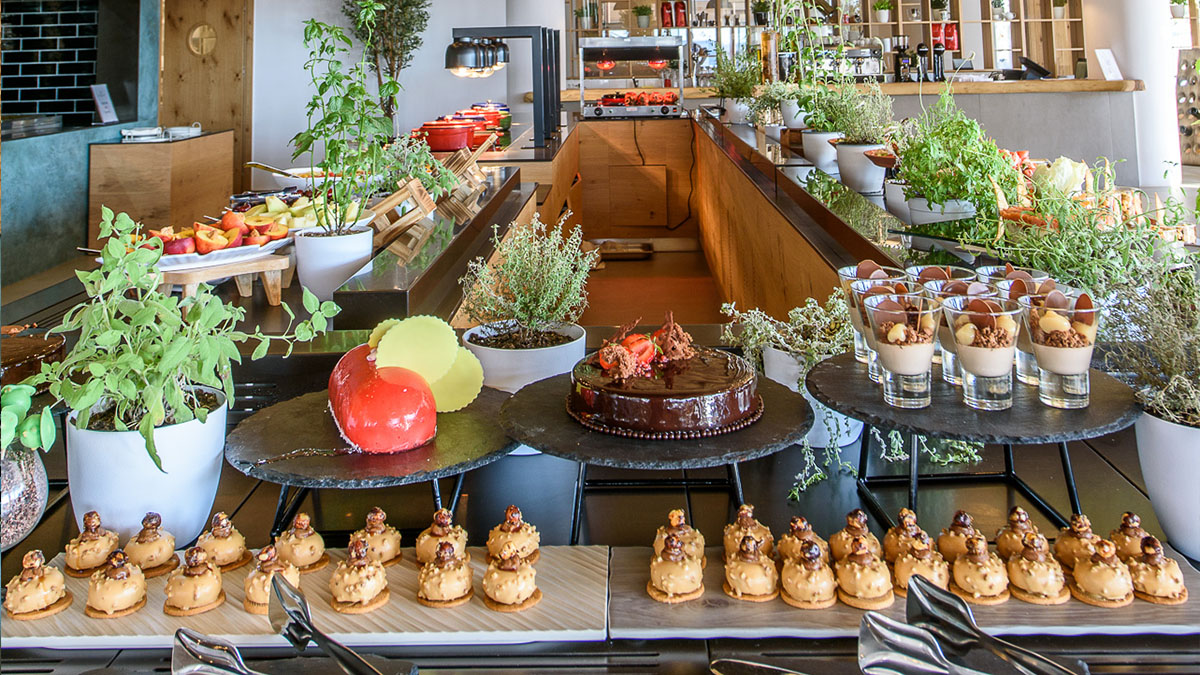 Stella Island Luxury Suites and Spa