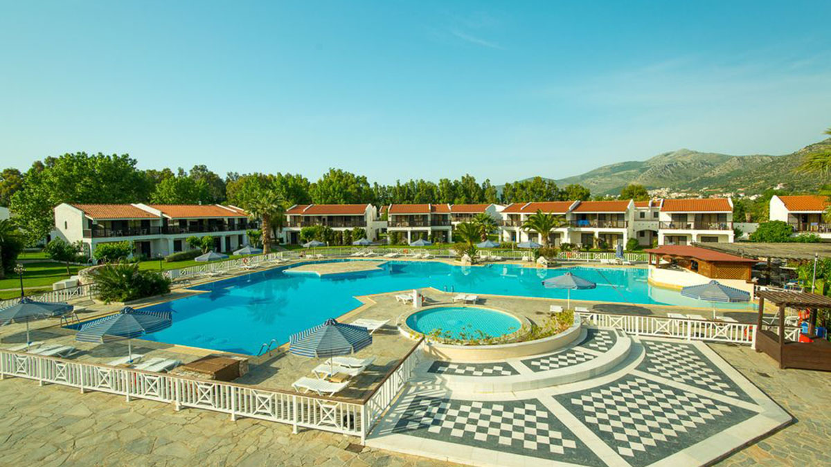 Golden Coast Hotel & Bungalows 