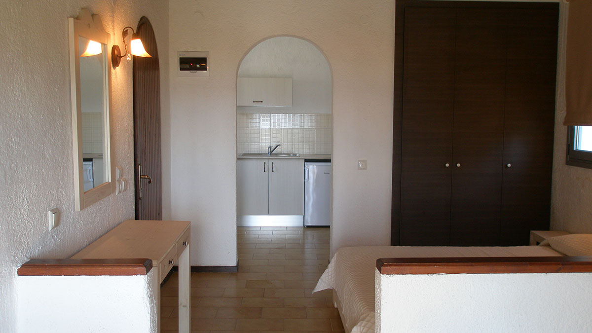 Avra Palm - NR