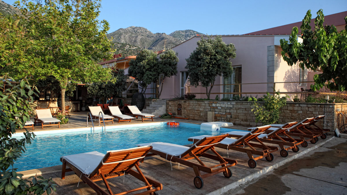 Niriides Beach Hotel - NR