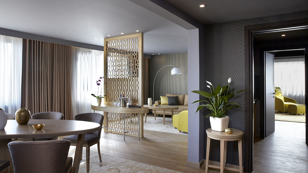 Zeus Wyndham Grand Athens 