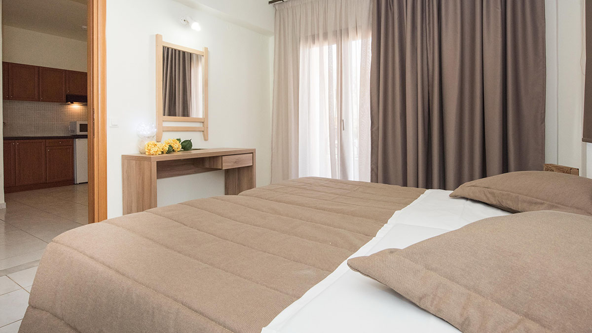 Niriedes-Dionyssos Village - NR