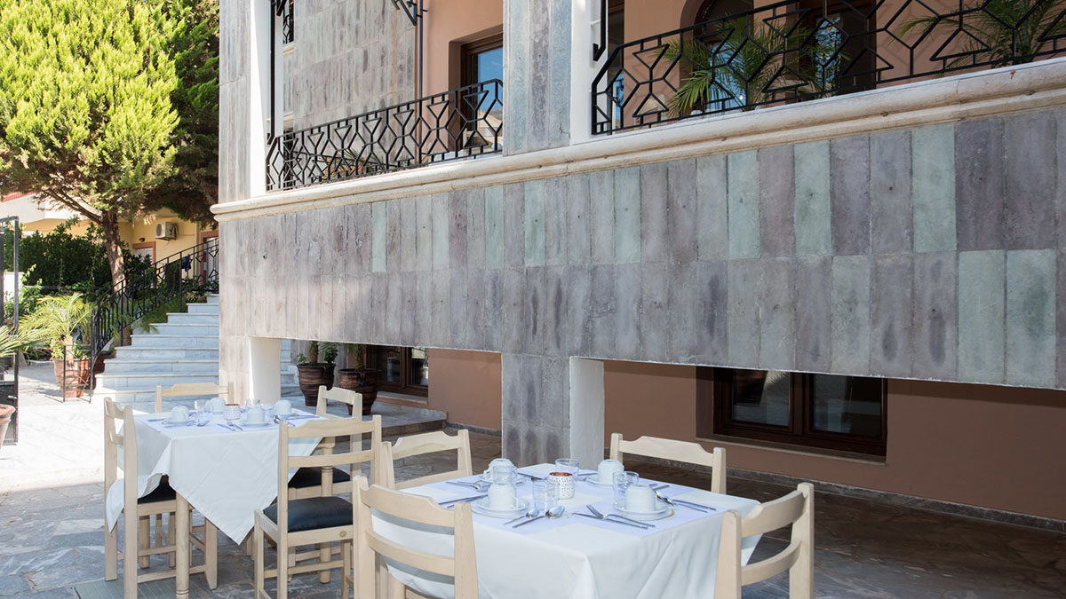 Niriedes-Dionyssos Village - NR