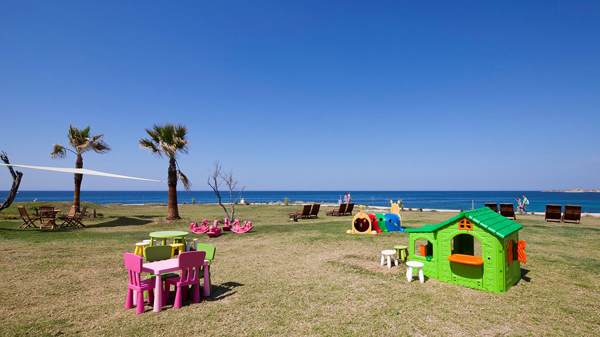 Amphora Hotel & Suites