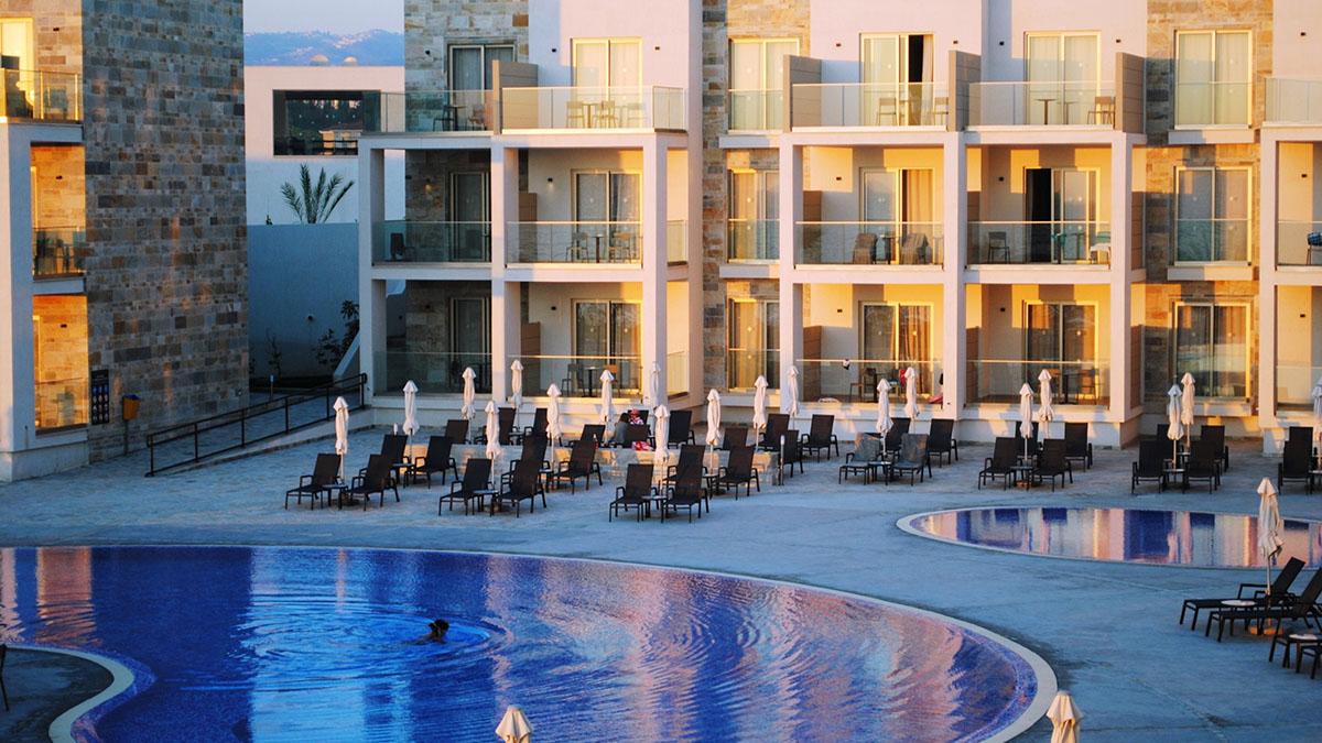 Amphora Hotel & Suites