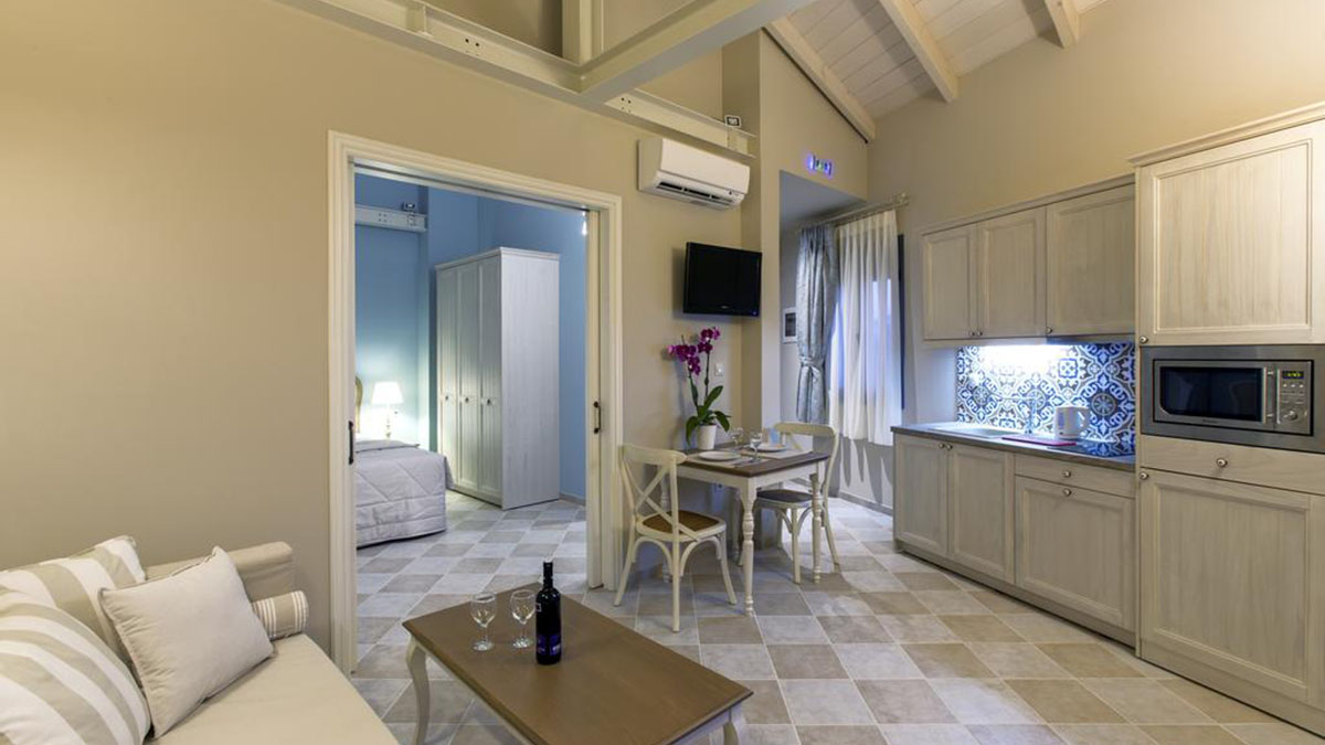 Ionia Suites Hotel - NR