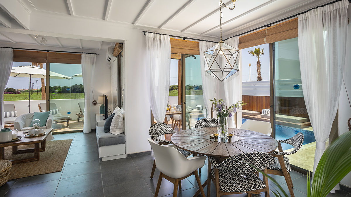 Louis Chris Le Mare Villa - NR