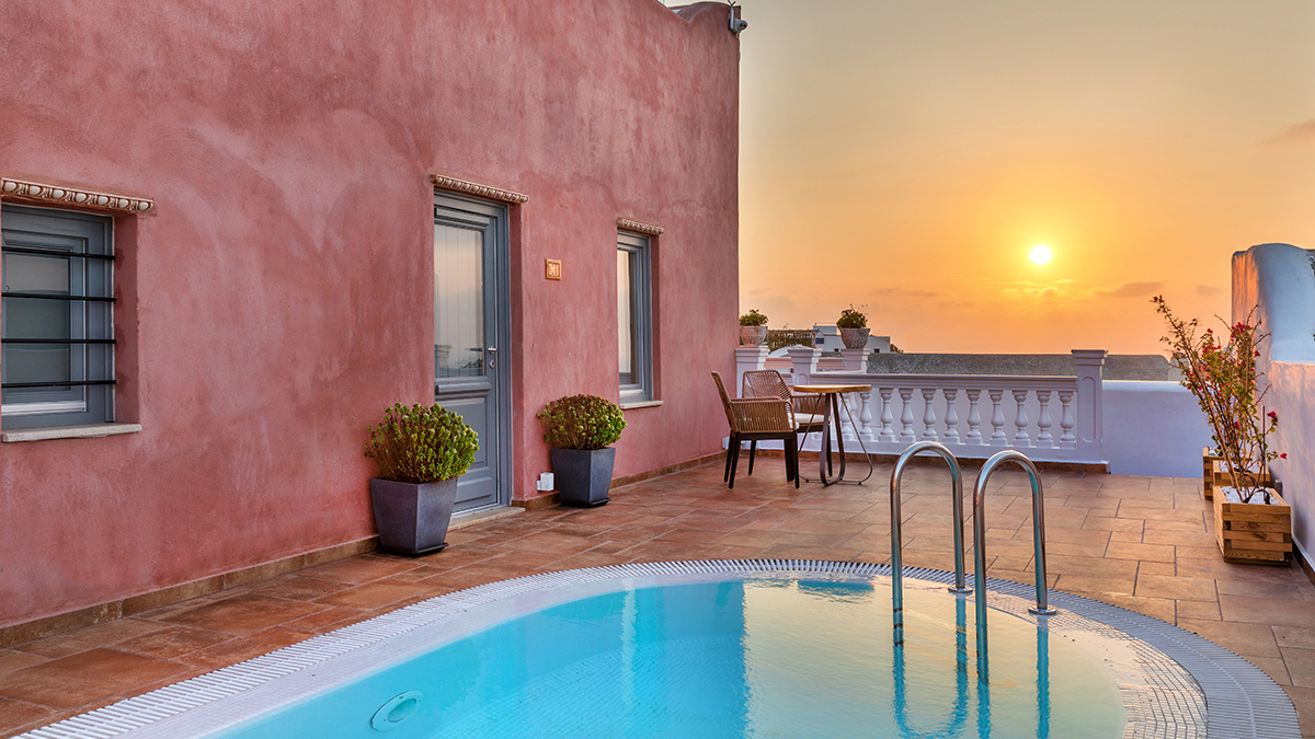 Secret Legend Suites - NR