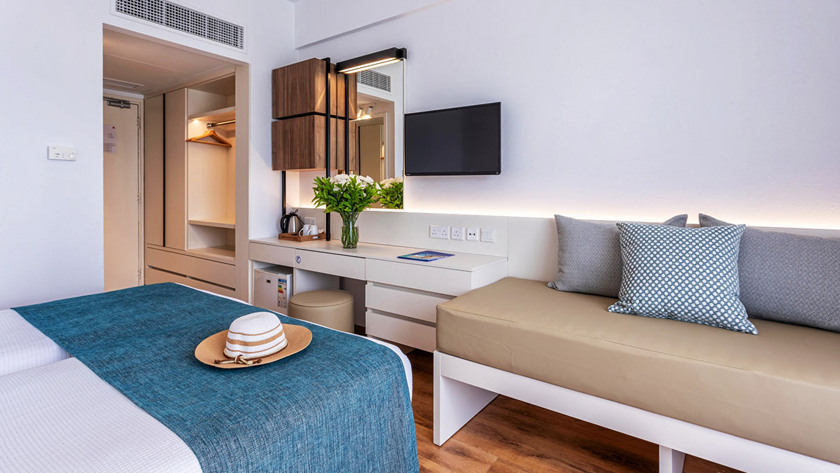 Louis Phaethon Beach - NR