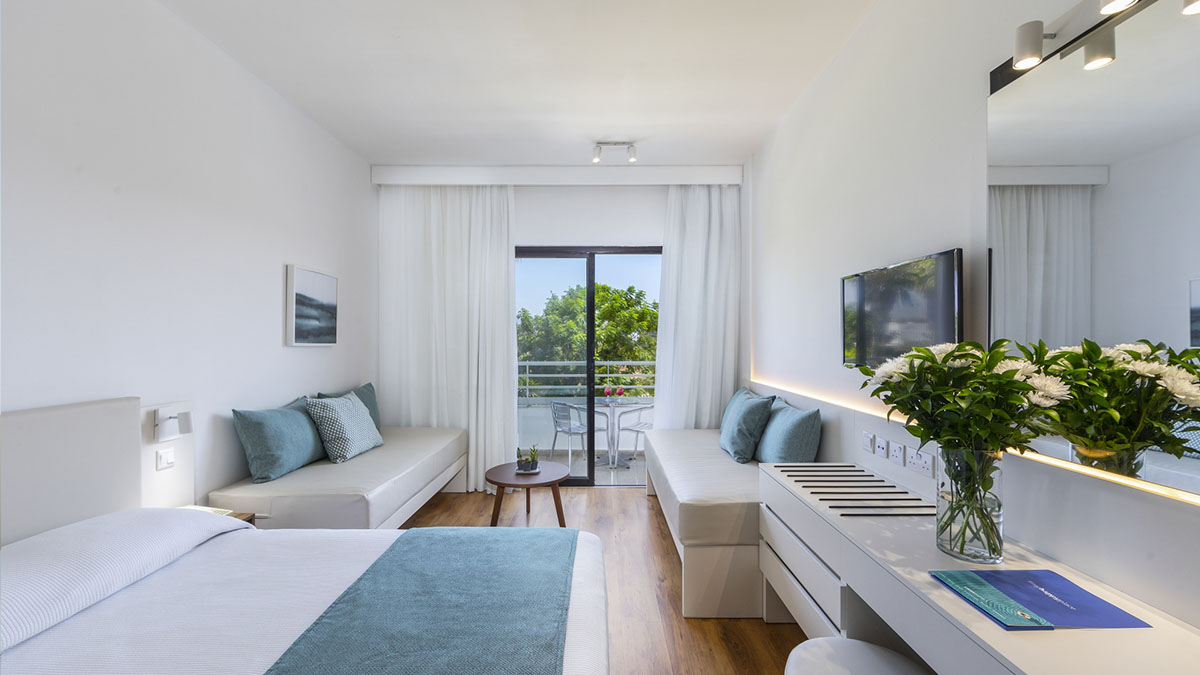 Louis Phaethon Beach - NR