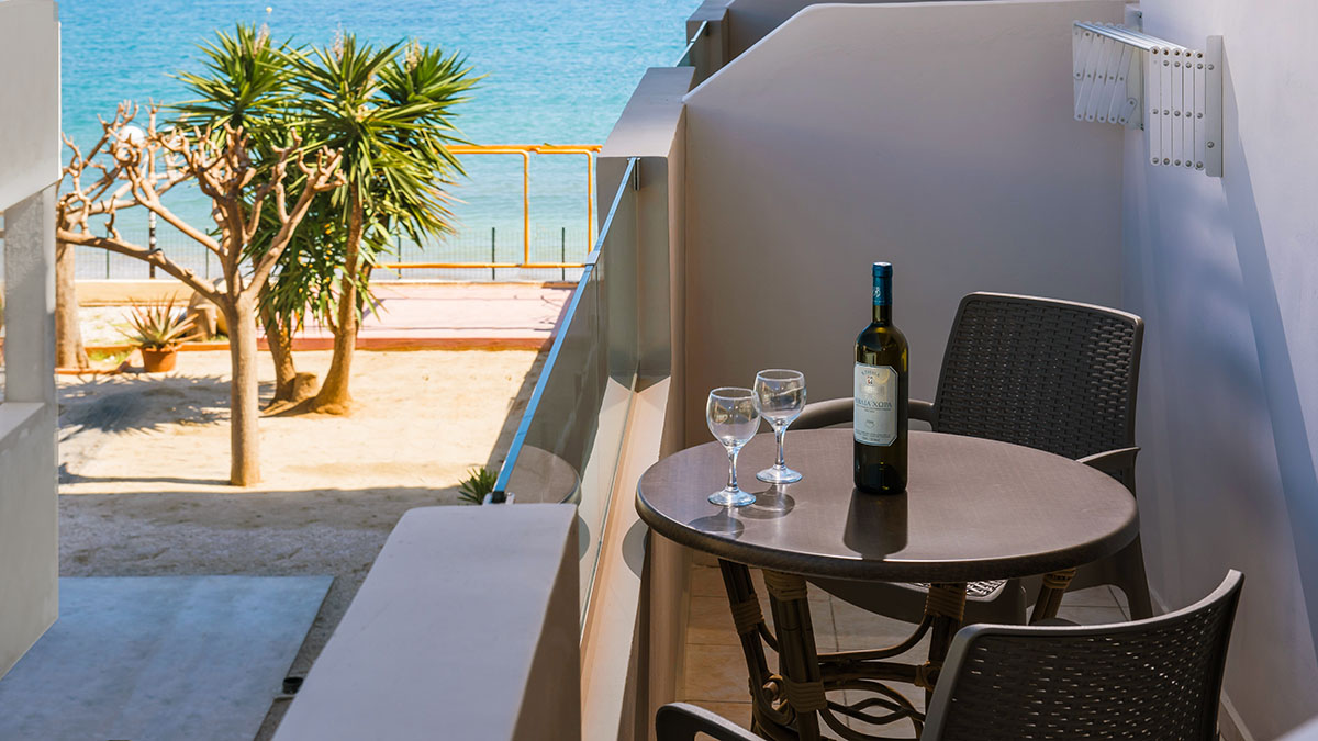 Thania Seaside Luxury Smotel - NR