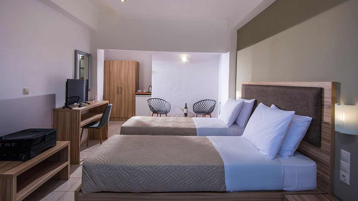 Thania Seaside Luxury Smotel - NR