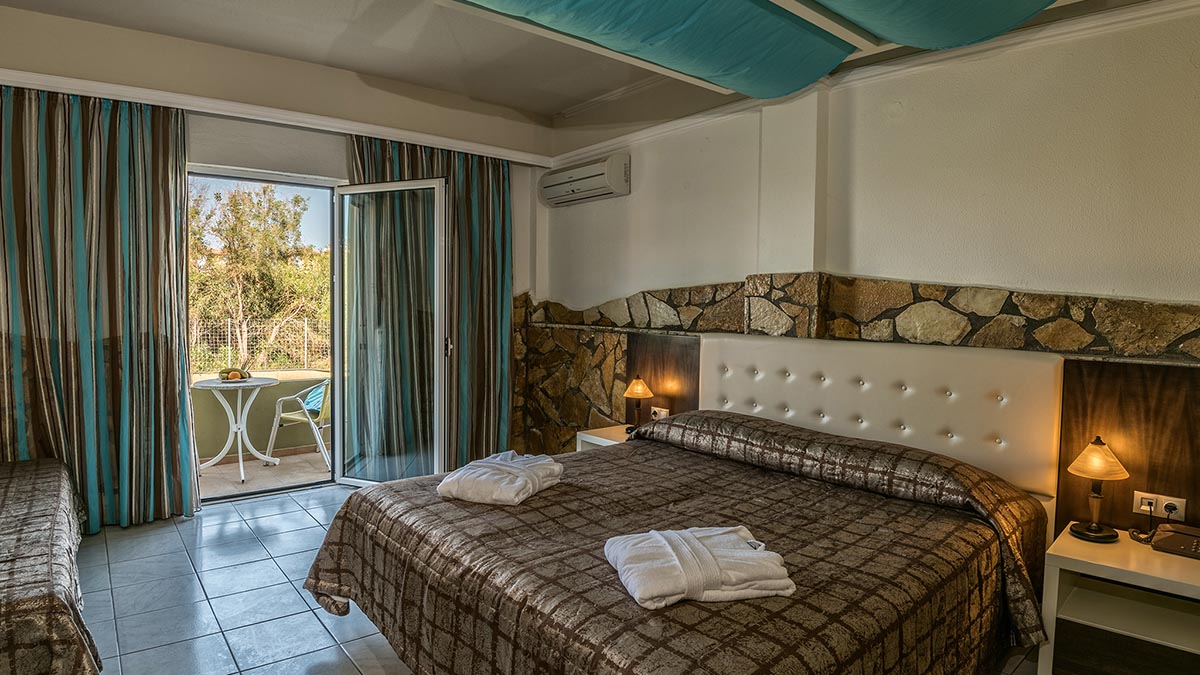 Eliros Mare BeachFront Poem