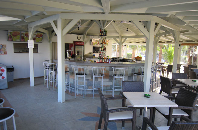 Nikolas Villas Apts - NR 