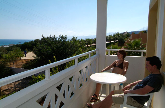 Nikolas Villas Apts - NR 