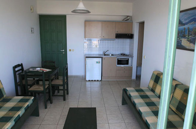 Nikolas Villas Apts - NR 