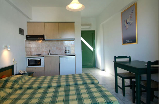 Nikolas Villas Apts - NR 