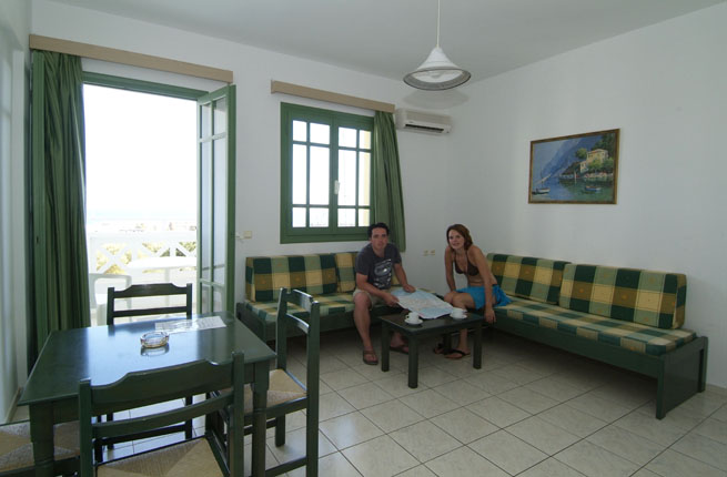 Nikolas Villas Apts - NR 