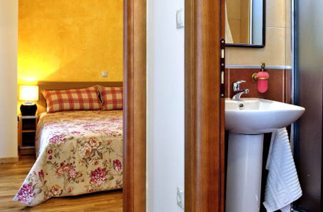 Polyastron Place - NR