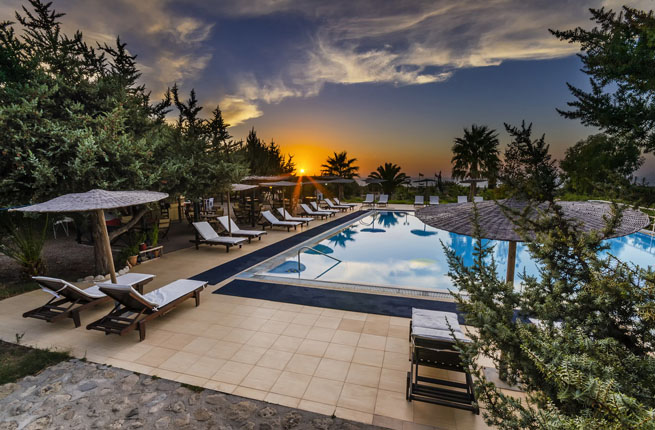 The Small Village Hotel - NR