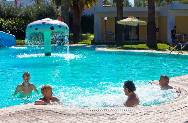 Alex Beach Hotel and Bungalows - NR