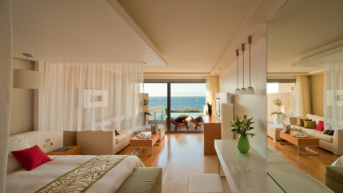 Amathus Elite Suites - NR