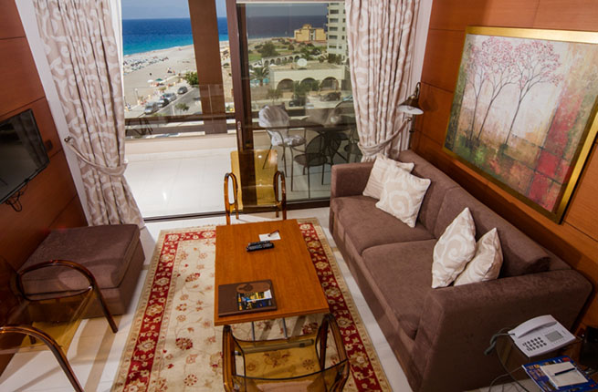 Bellevue On The Beach Suites