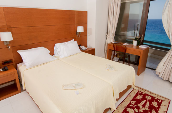 Bellevue On The Beach Suites