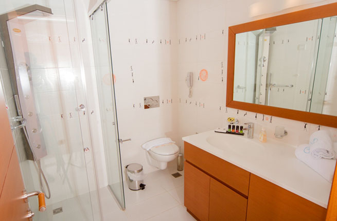 Bellevue On The Beach Suites