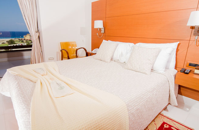 Bellevue On The Beach Suites