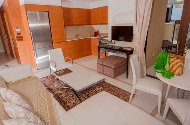 Bellevue On The Beach Suites