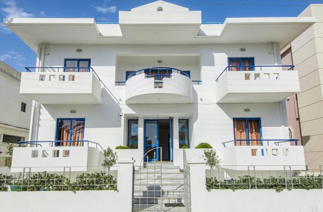 Blue Roses Studios and Apartments - NR