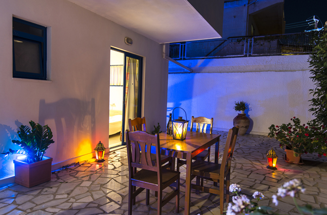 Blue Roses Studios and Apartments - NR