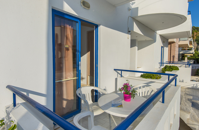 Blue Roses Studios and Apartments - NR