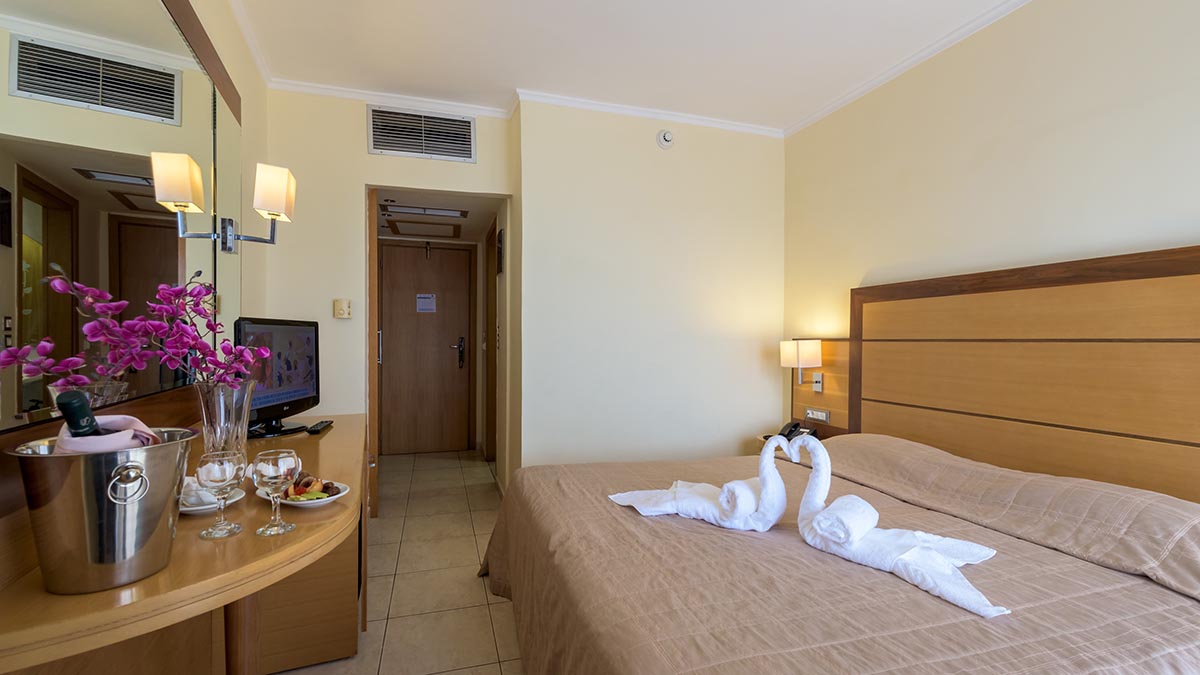 Manousos City Hotel - NR