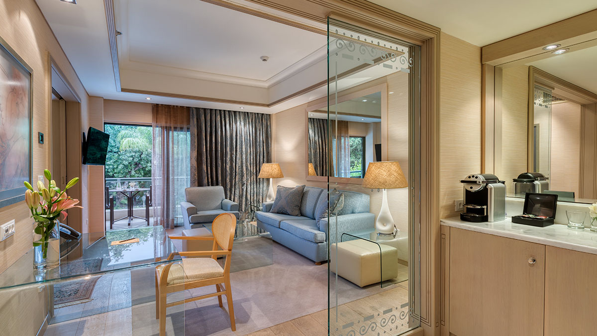 Executive Park Suite