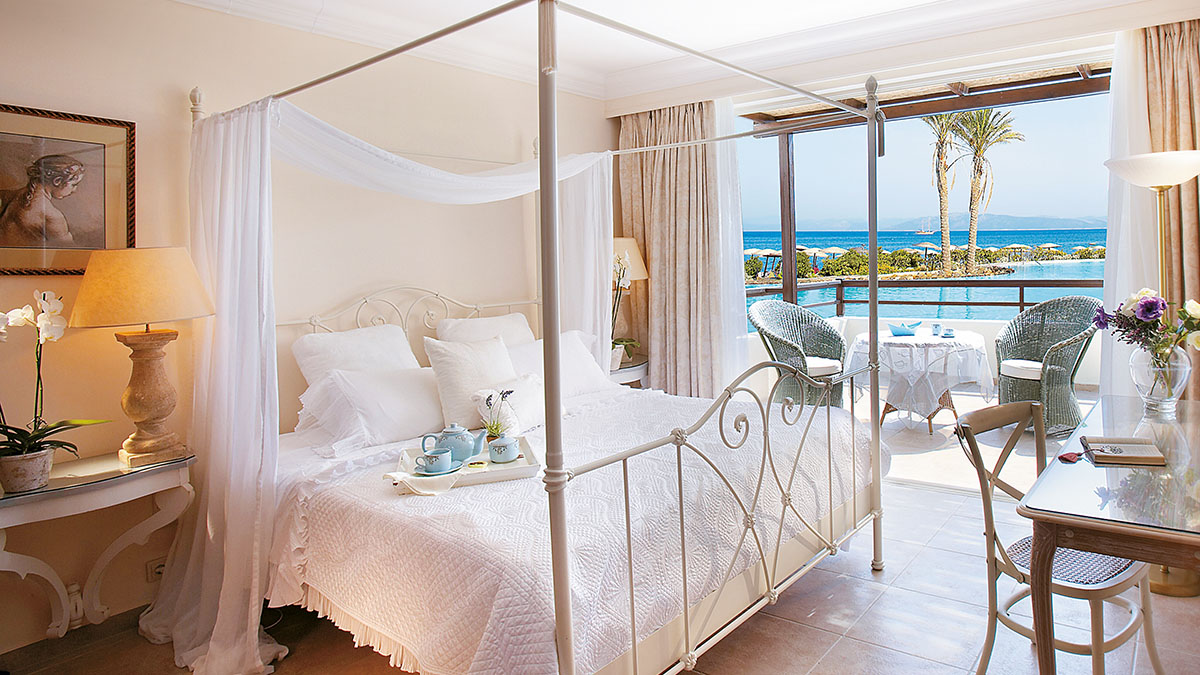 Famous - Deluxe Bungalow Suite Side Sea View with Kitchenette