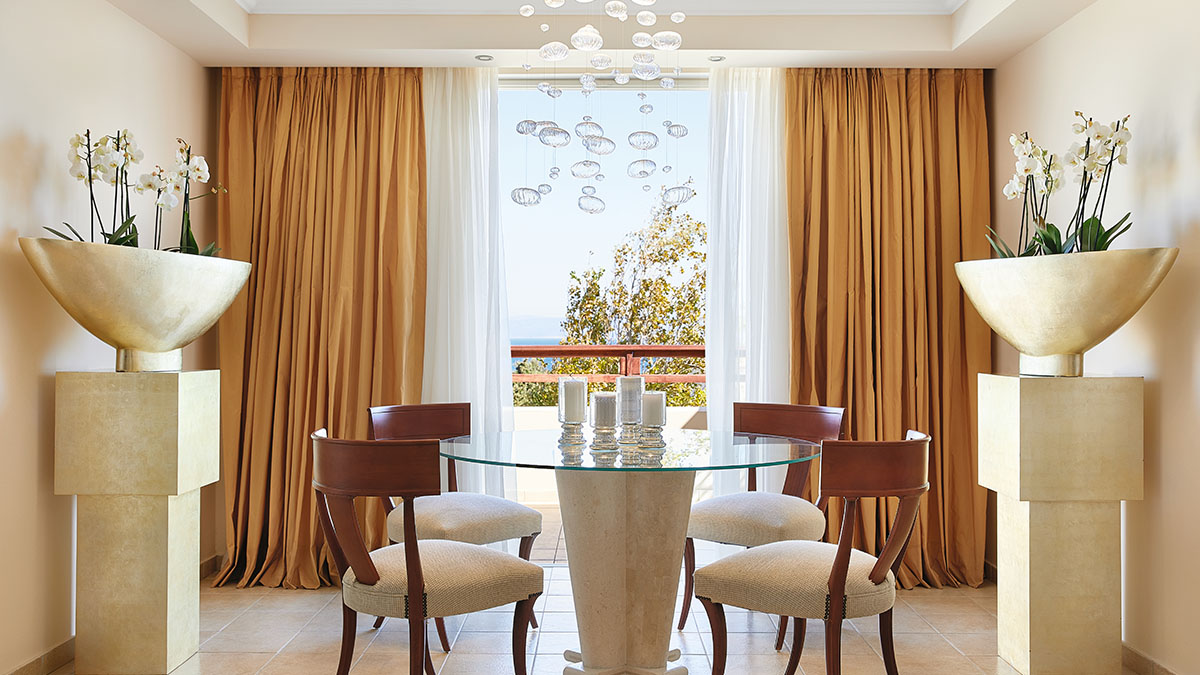 Famous - Penthouse Senior Suite Sea View