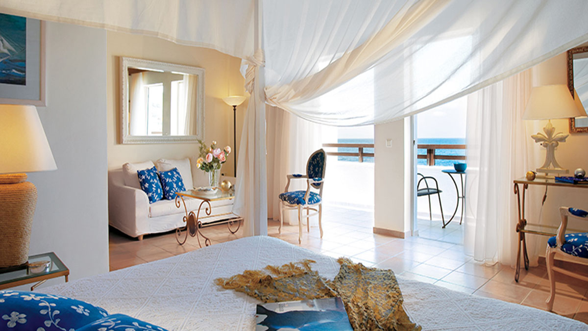 First Row Family Bungalow Suite Side Sea View