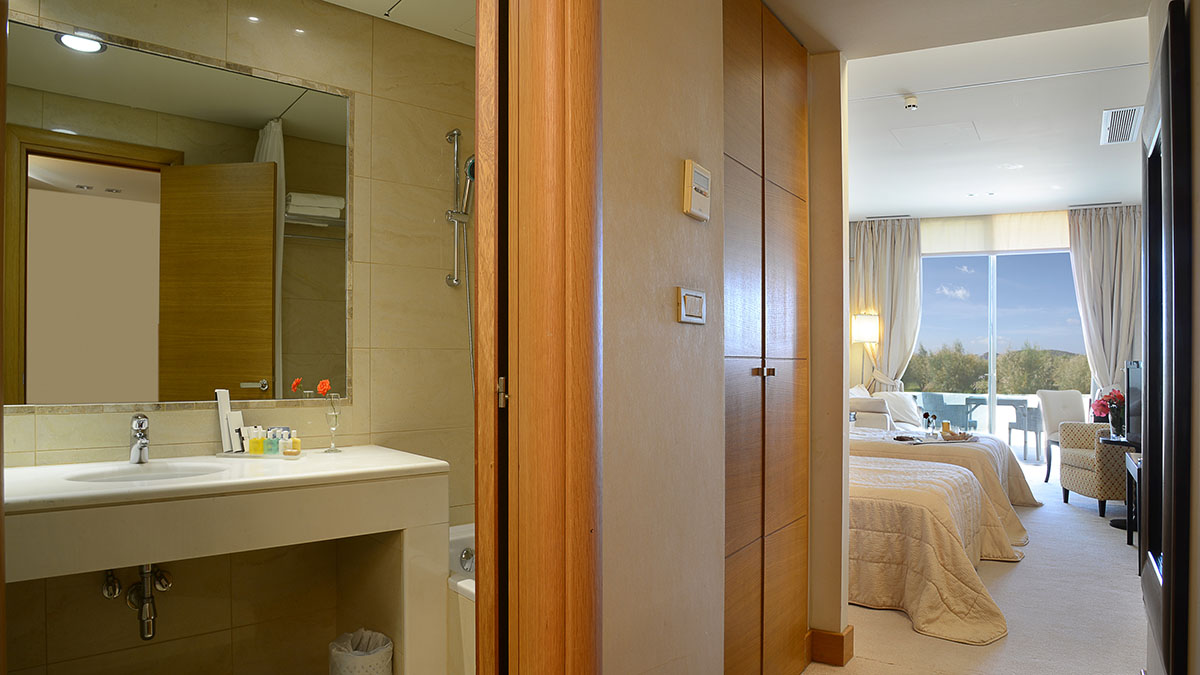 Family Comfort Room Mountain View